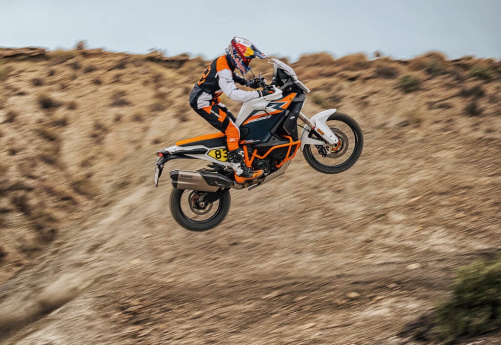2025 KTM 1390 Super Adventure R specs