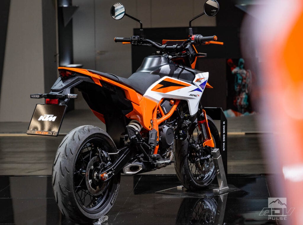 KTM 390 Supermoto details